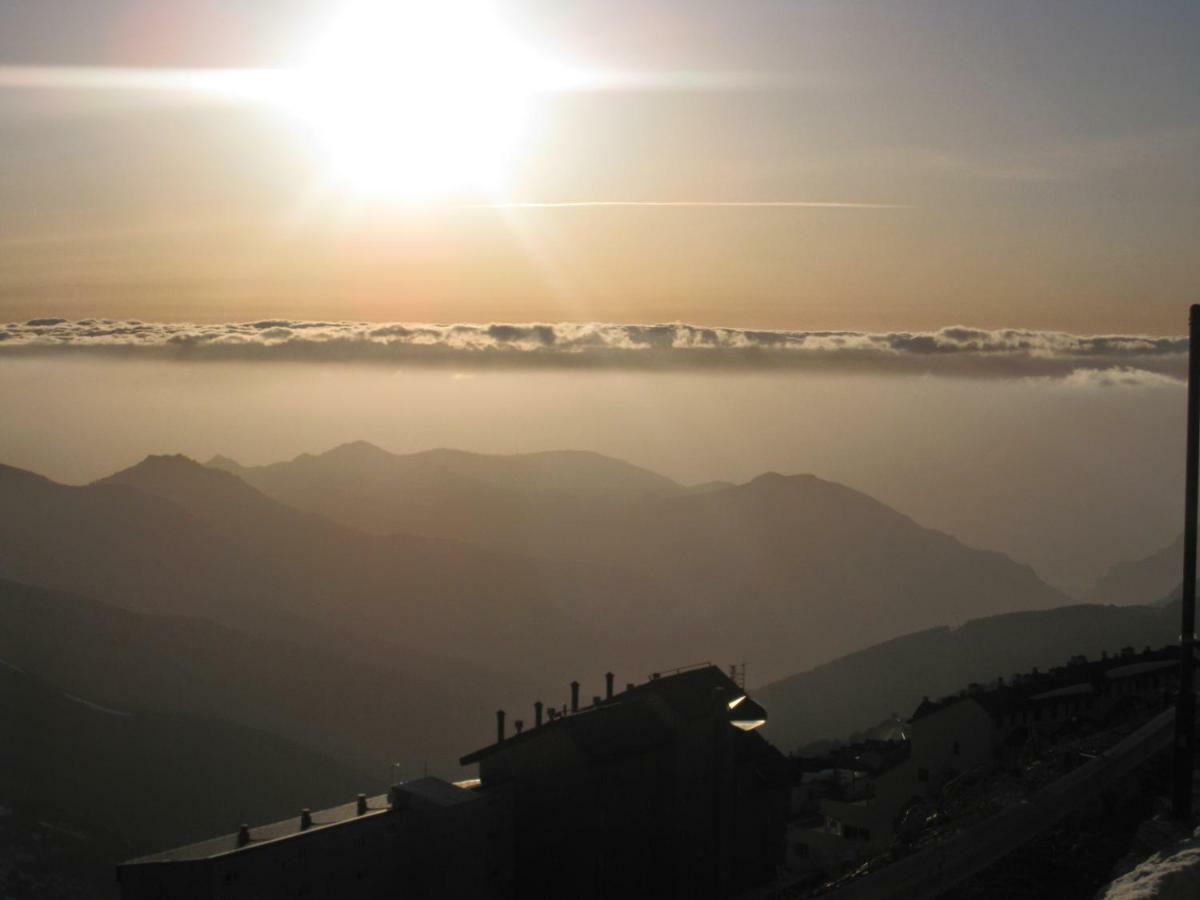 Comfortable Ski Apartment Close To Slopes And Chairlift Wifi&Parking เซียร์ราเนบาดา ภายนอก รูปภาพ